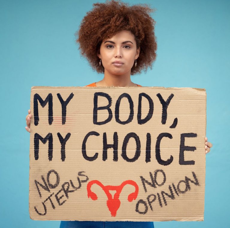 amanda-zurawski-near-death-abortion-ordeal-blamed-on-trump-in-biden’s-ad