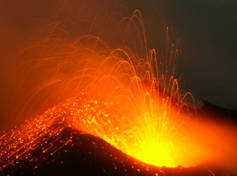 mt.-erebus-spews-gold,-could-riches-lie-beneath-the-ice?