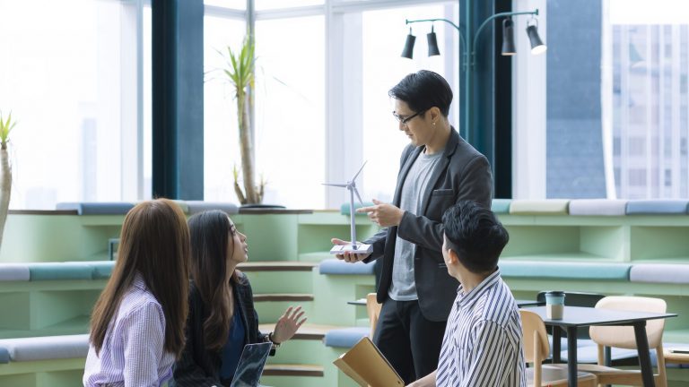 Singapore’s resident employment rose 4,000 in Q3, retrenchments drop to 3,050