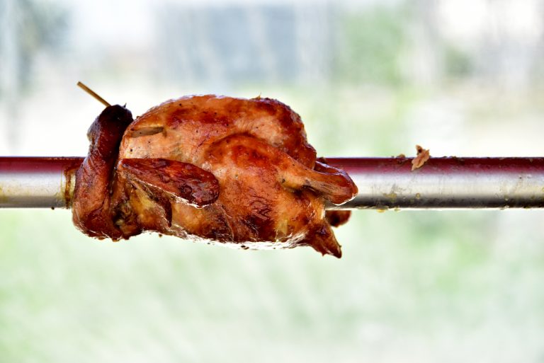 Resident hangs whole chicken meat on laundry pole outside HDB unit with liquid dripping on neighbour’s clothes hanging underneath