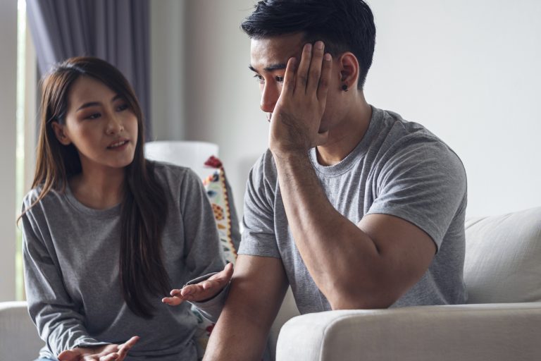 Couples in a 50/50 relationship: Do you split household work and mental load as well?