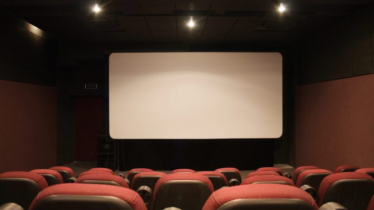 Cinemas in Kelantan, Malaysia must keep the lights on to prevent hanky-panky, says state exco