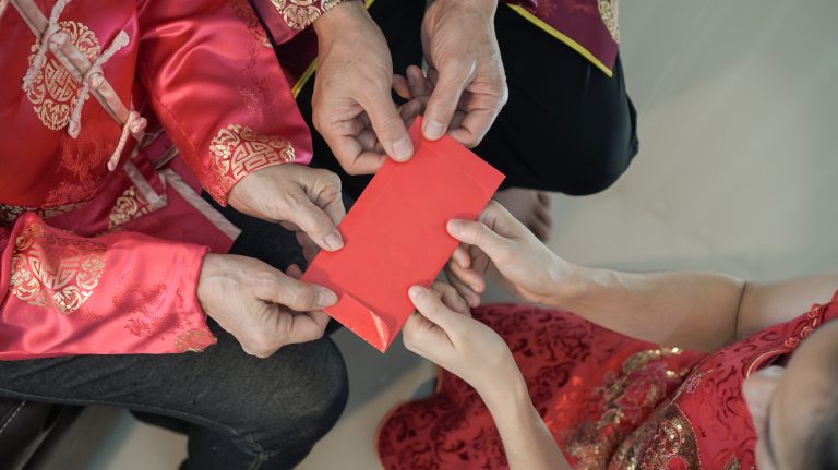 Bridesmaid says the newlyweds “took back all gate crash red packets and made all bridesmaids pay for their own dresses”