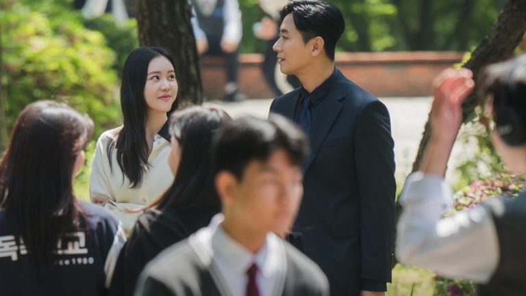 Calculating Love: Math teacher Kim Ye Won has a secret crush on Ju Ji Hoon in ‘Love Your Enemy’ new drama