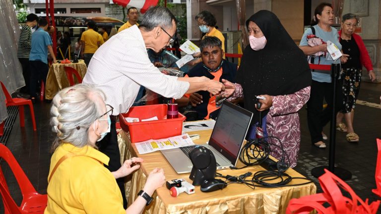 Buddhist charity gives away $1.3 million worth of hong bao for CNY