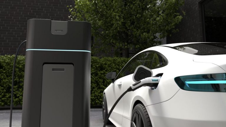 EV driver ends up with $297 idle fee charge for falling asleep at a charging station