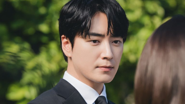 In the upcoming drama ‘Love Scout’, Lee Jun Hyuk and Han Ji Min have a tense first encounter